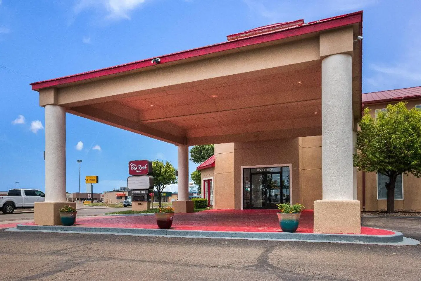 Red Roof Inn Dumas EXTERIOR