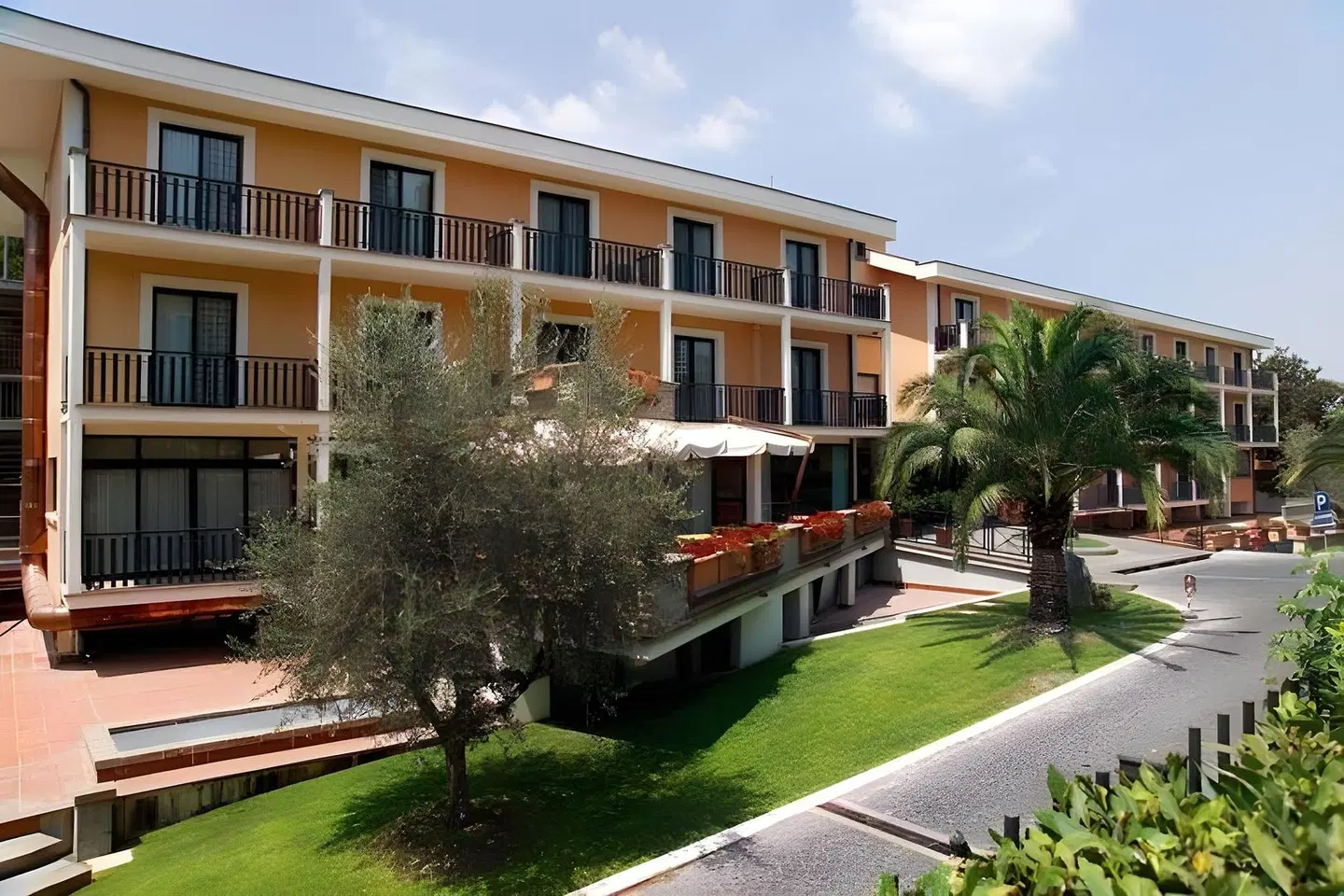 Appia Park Hotel EXTERIOR
