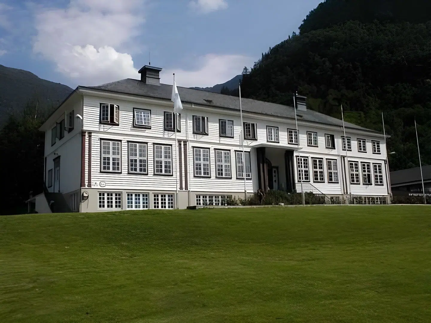 Hardanger Hostel B&B EXTERIOR