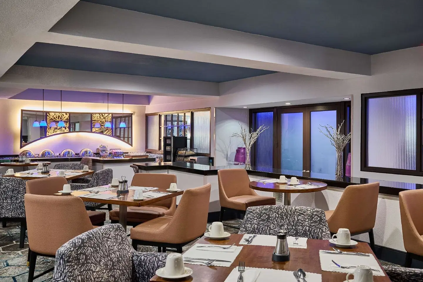 DoubleTree by Hilton Chatsworth LOUNGE_LOBBY
