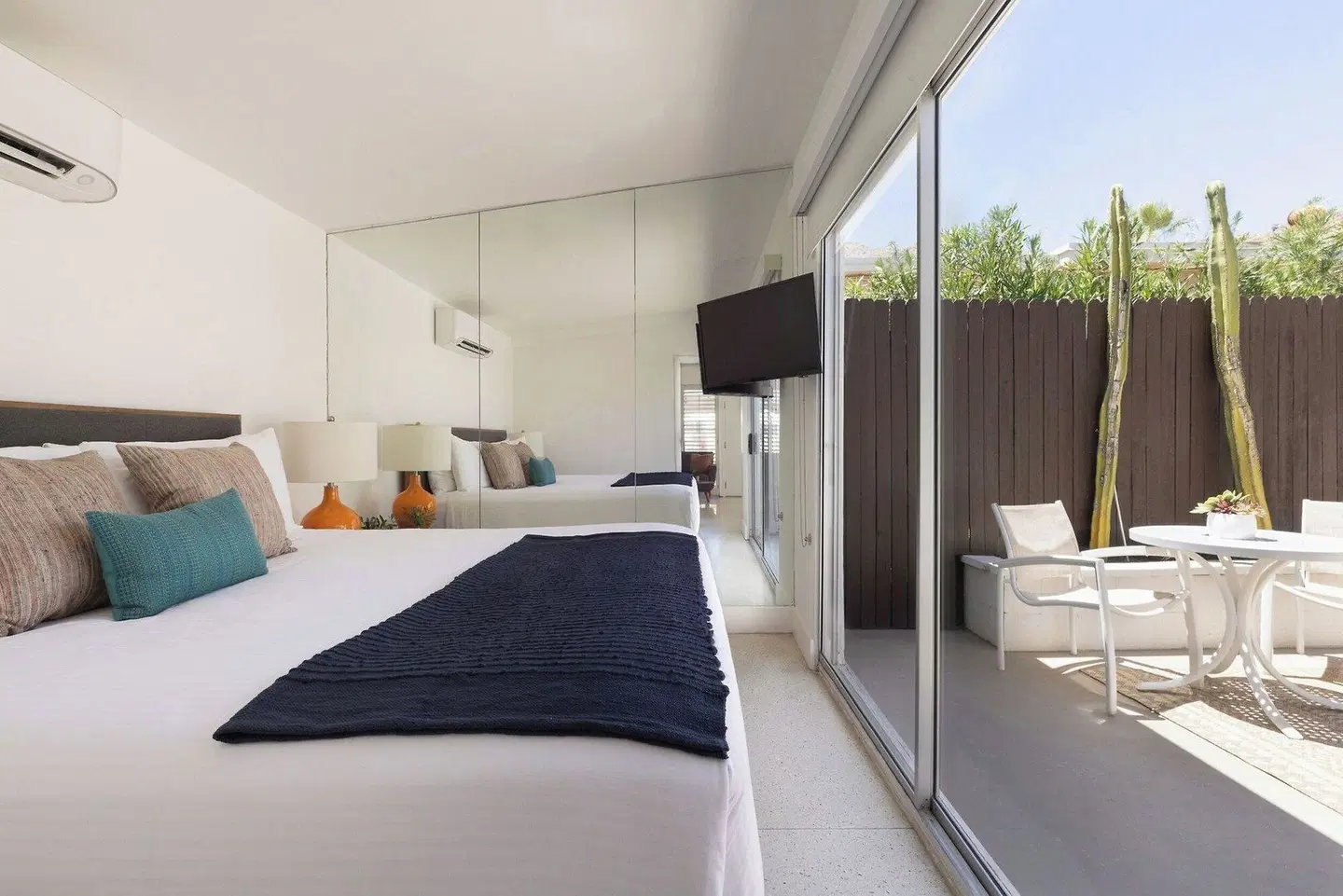 Del Marcos Hotel ROOM_EXAMPLE