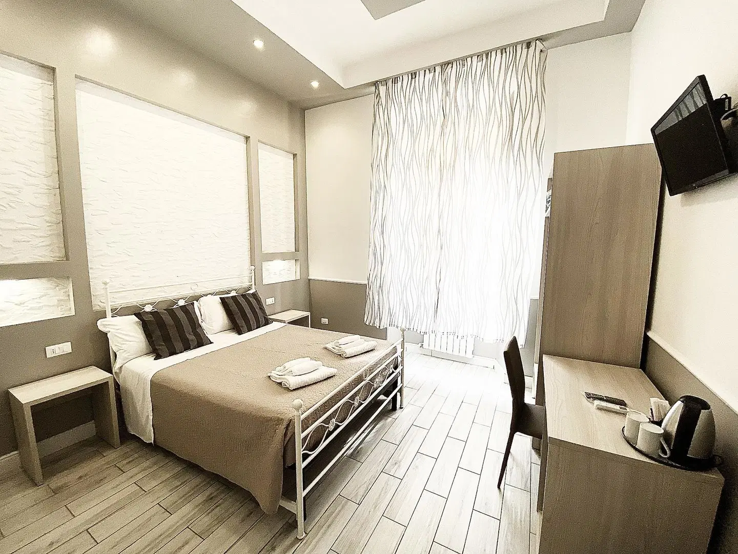 Legends ROOM_EXAMPLE