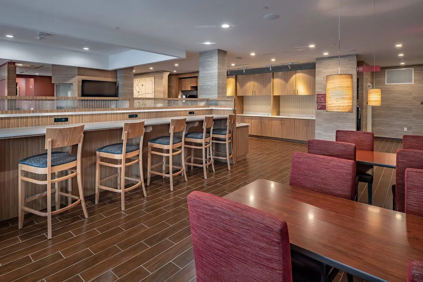 TownePlace Suites by Marriott Dallas Mesquite Bar