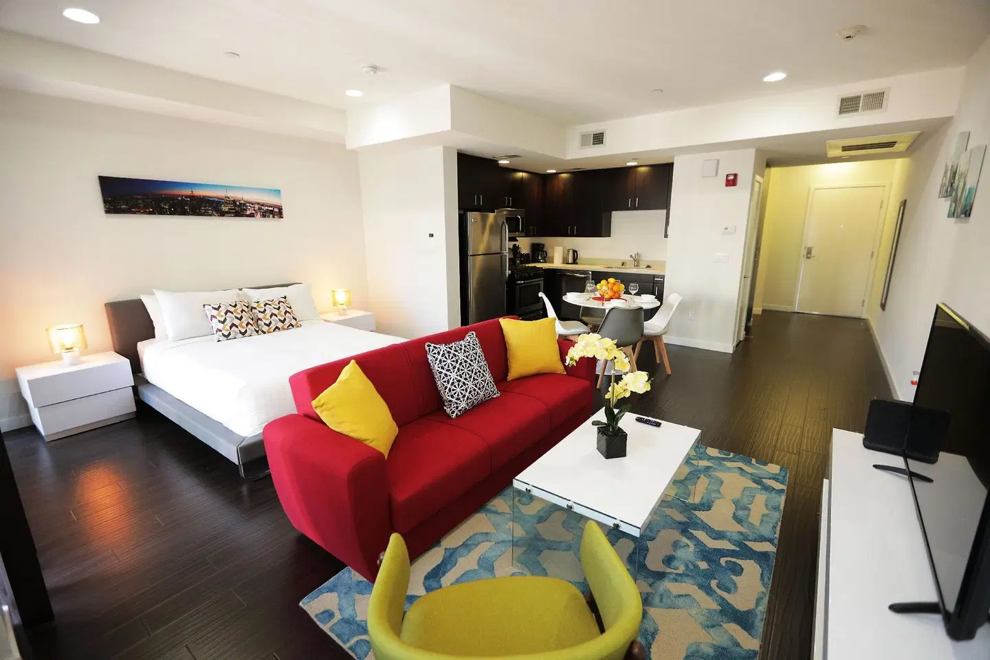 Downtown Cosmopolitan Suites LOUNGE_LOBBY