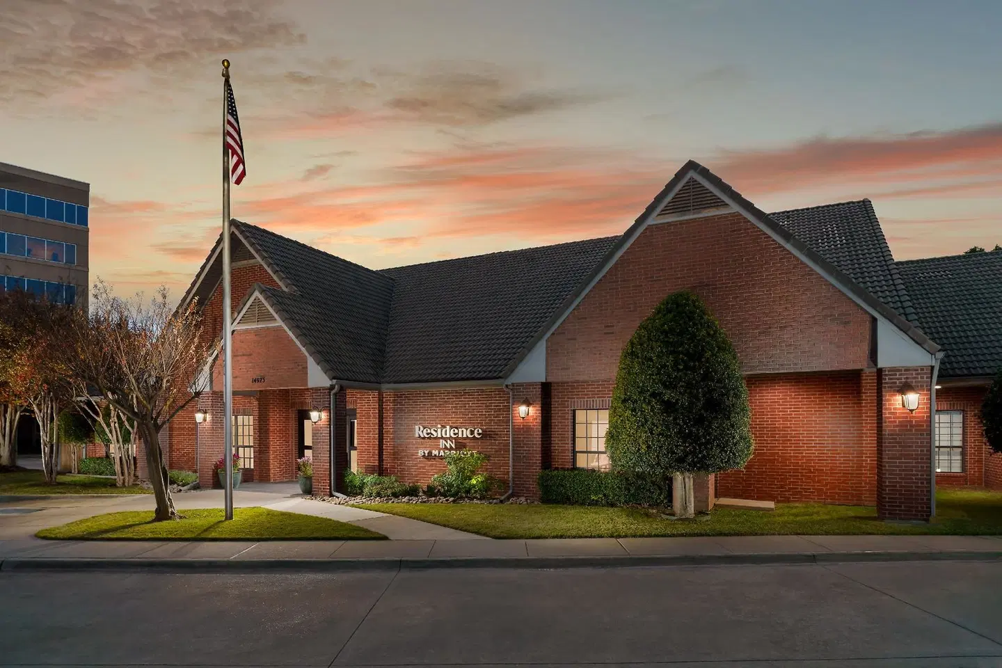 Residence Inn by Marriott Dallas Addison/Quorum Drive EXTERIOR