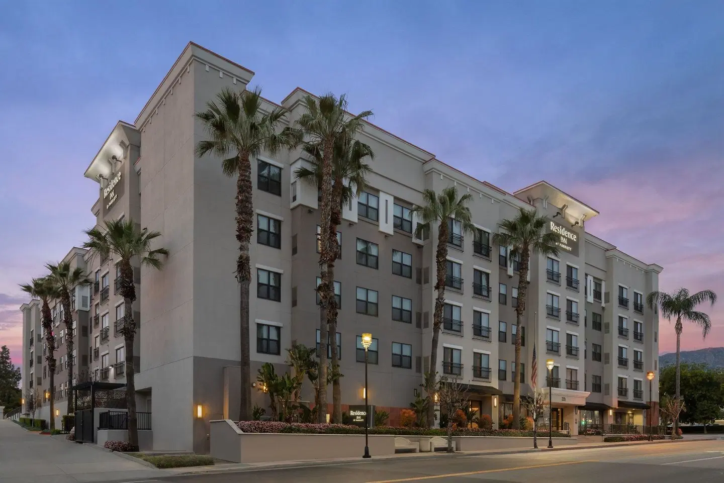 Residence Inn by Marriott Los Angeles Burbank/Downtown EXTERIOR