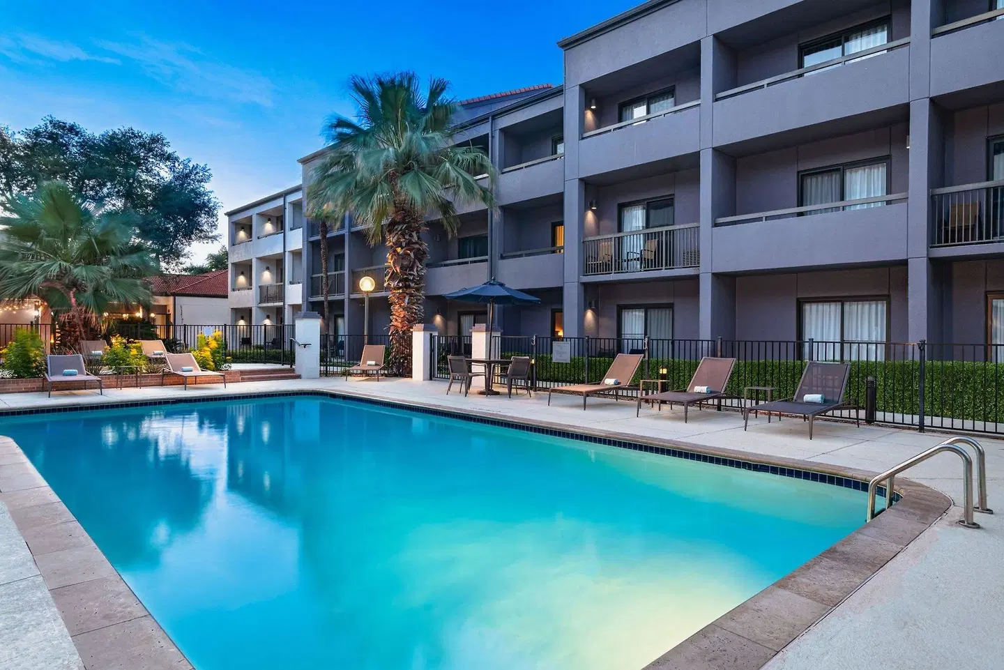 Courtyard by Marriott San Antonio Downtown/Market Square OUTDOOR_POOL