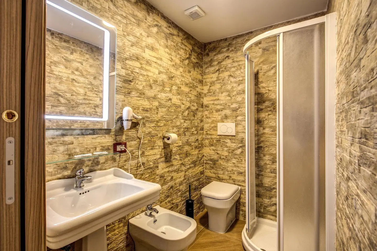 Amici Guesthouse Badezimmer