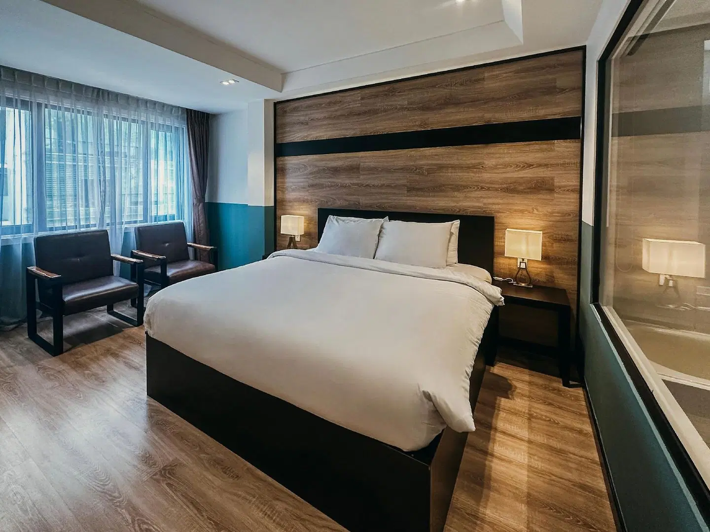 EM&EM Hotel ROOM_EXAMPLE