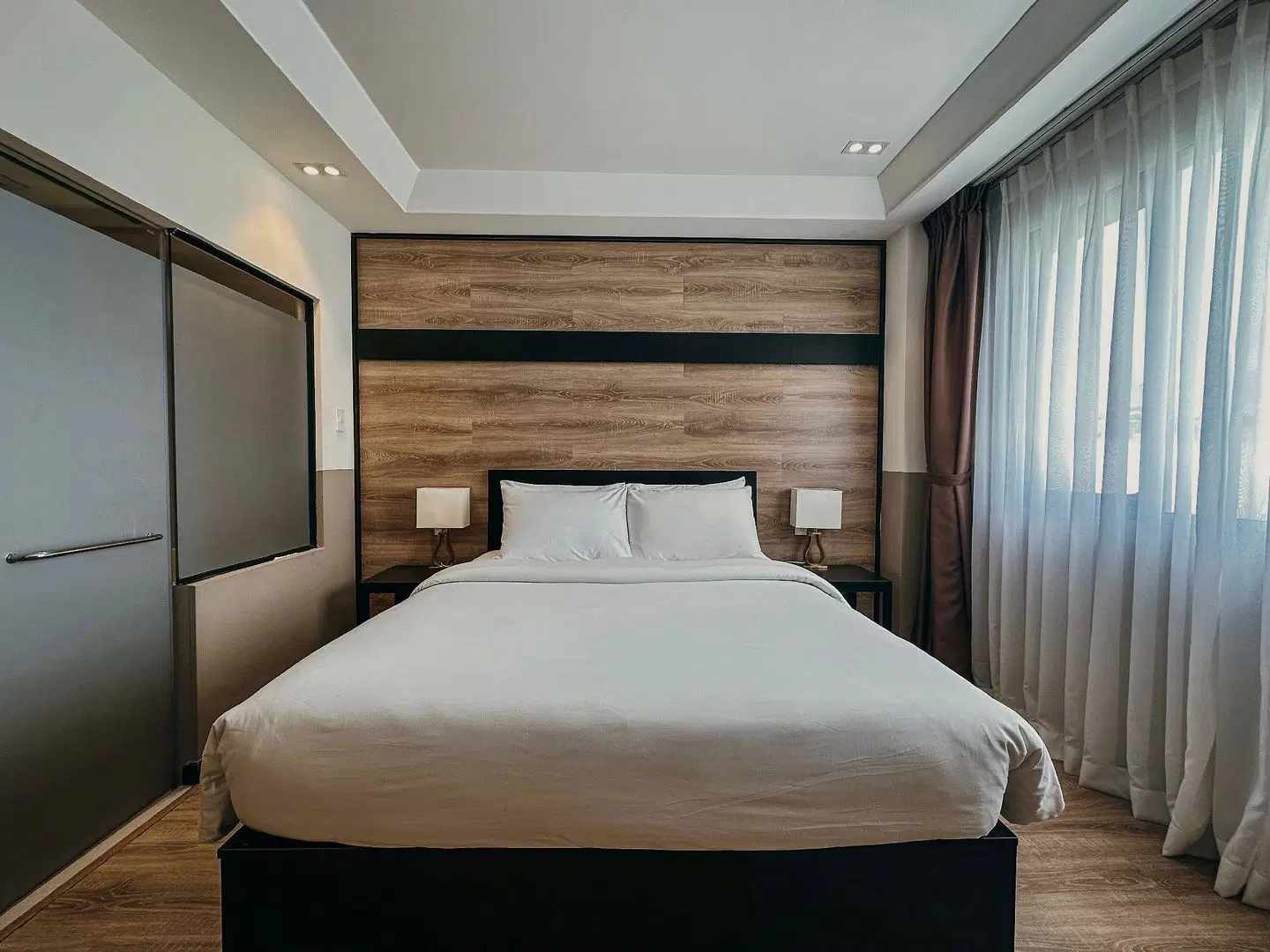 EM&EM Hotel ROOM_EXAMPLE