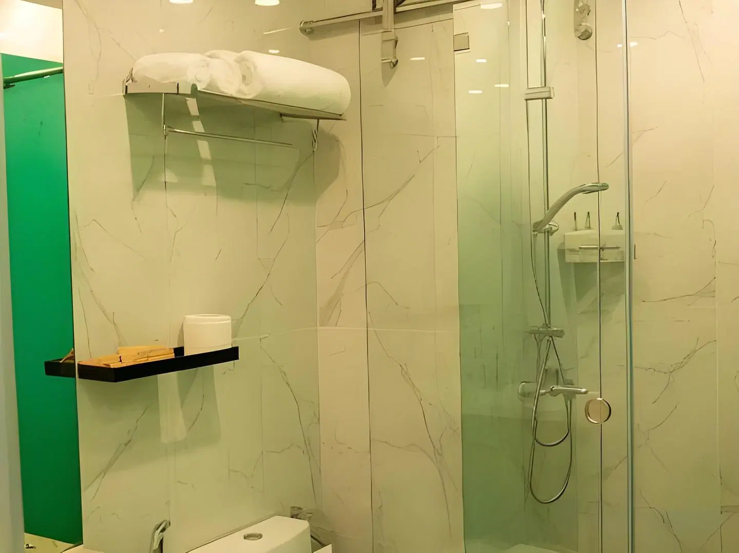 Ruby Hotel Badezimmer