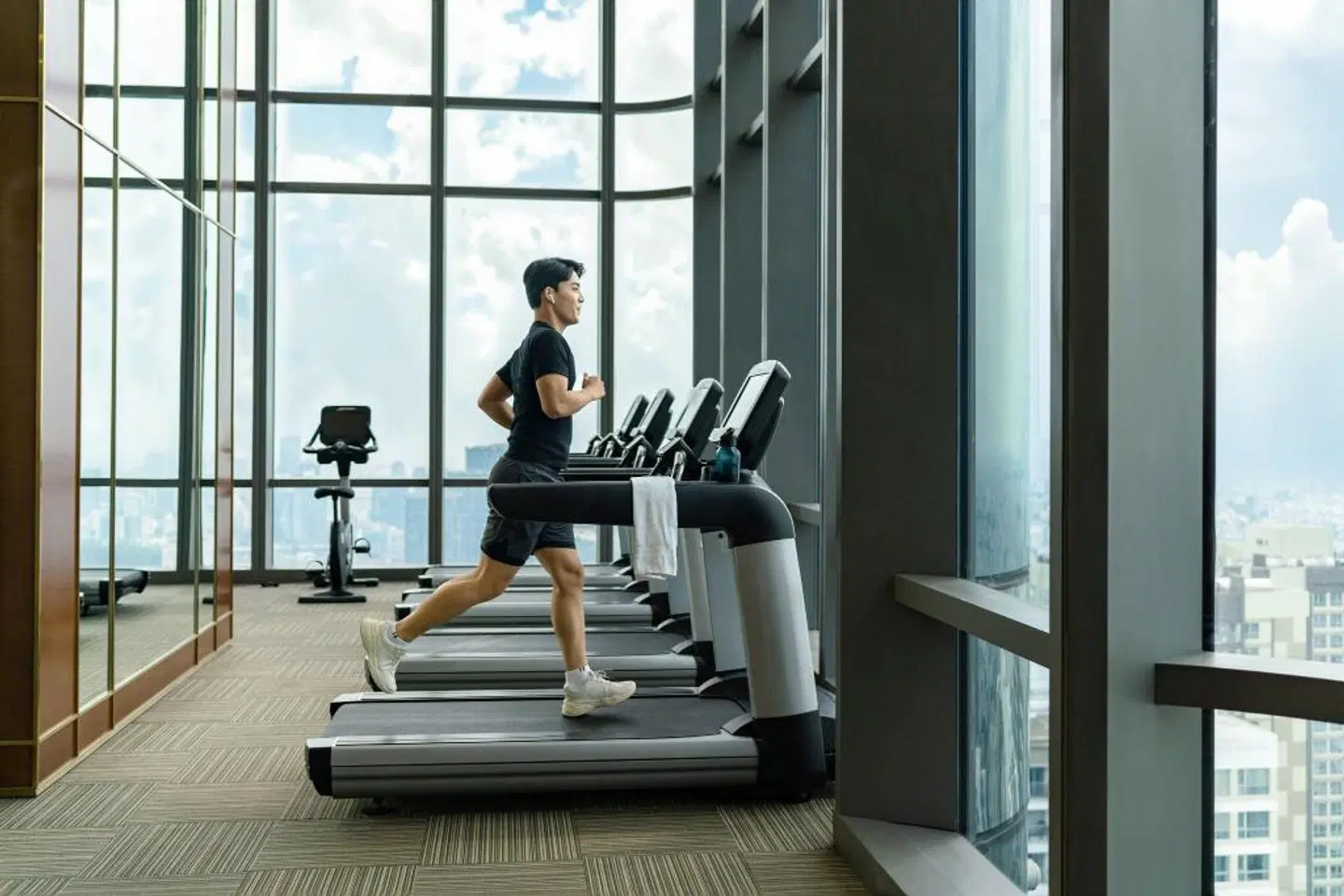 Vinpearl Landmark 81, Autograph Collection SPORTS_AND_LEISURE