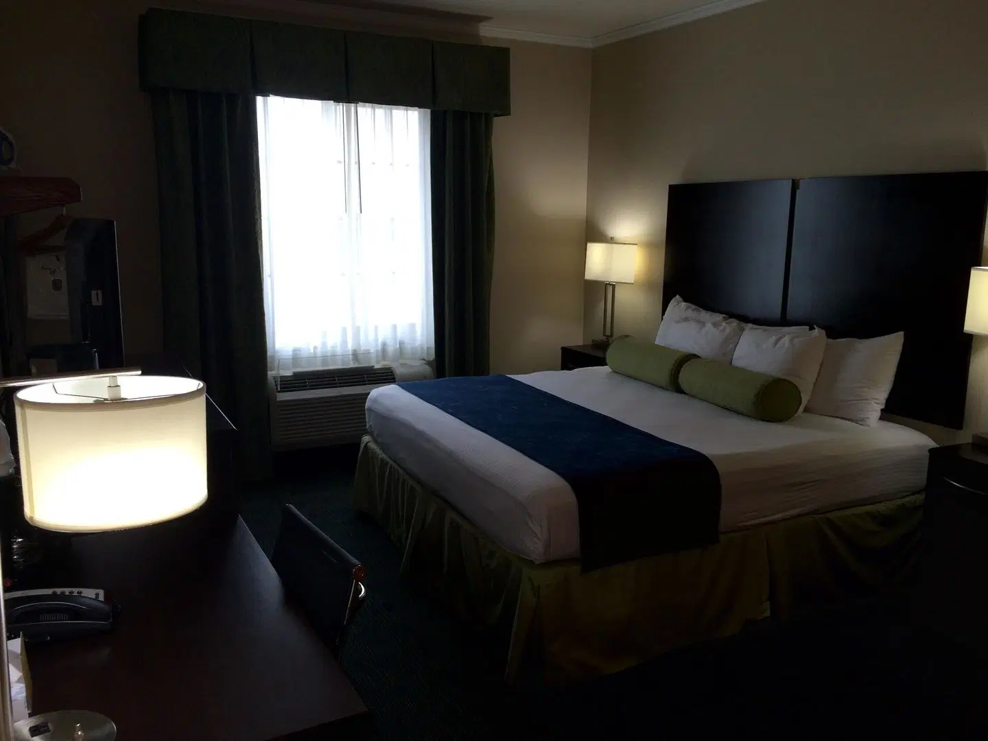 City View Inn & Suites ROOM_EXAMPLE