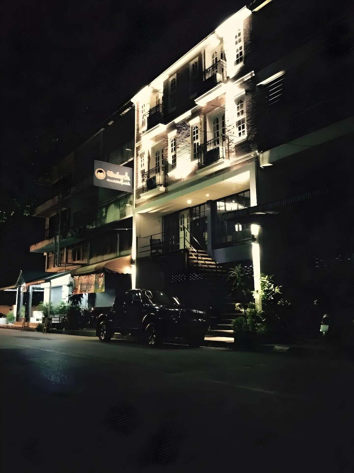 Bed in Town EXTERIOR