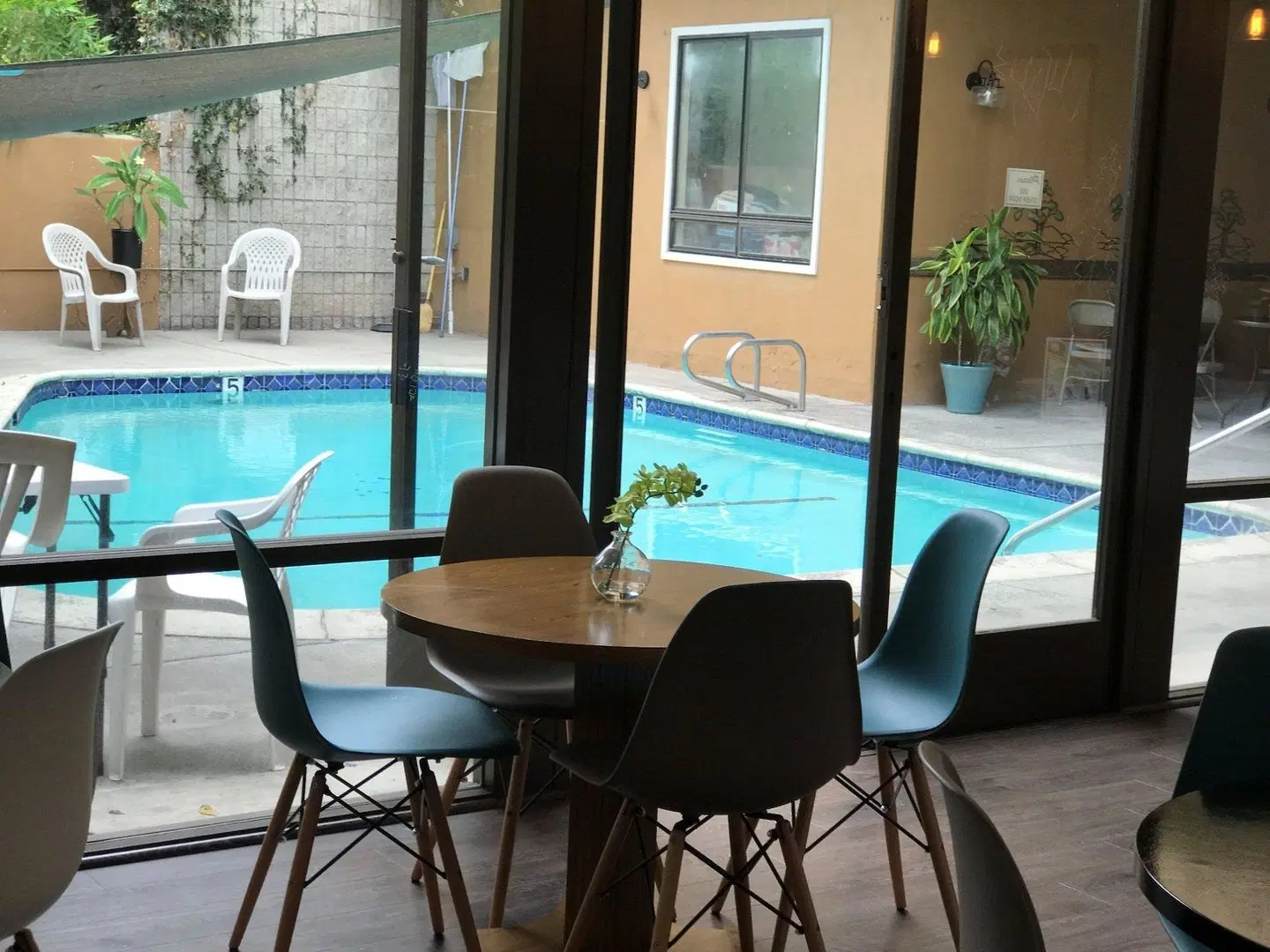 GreenTree Inn & Suites Alhambra Terrasse