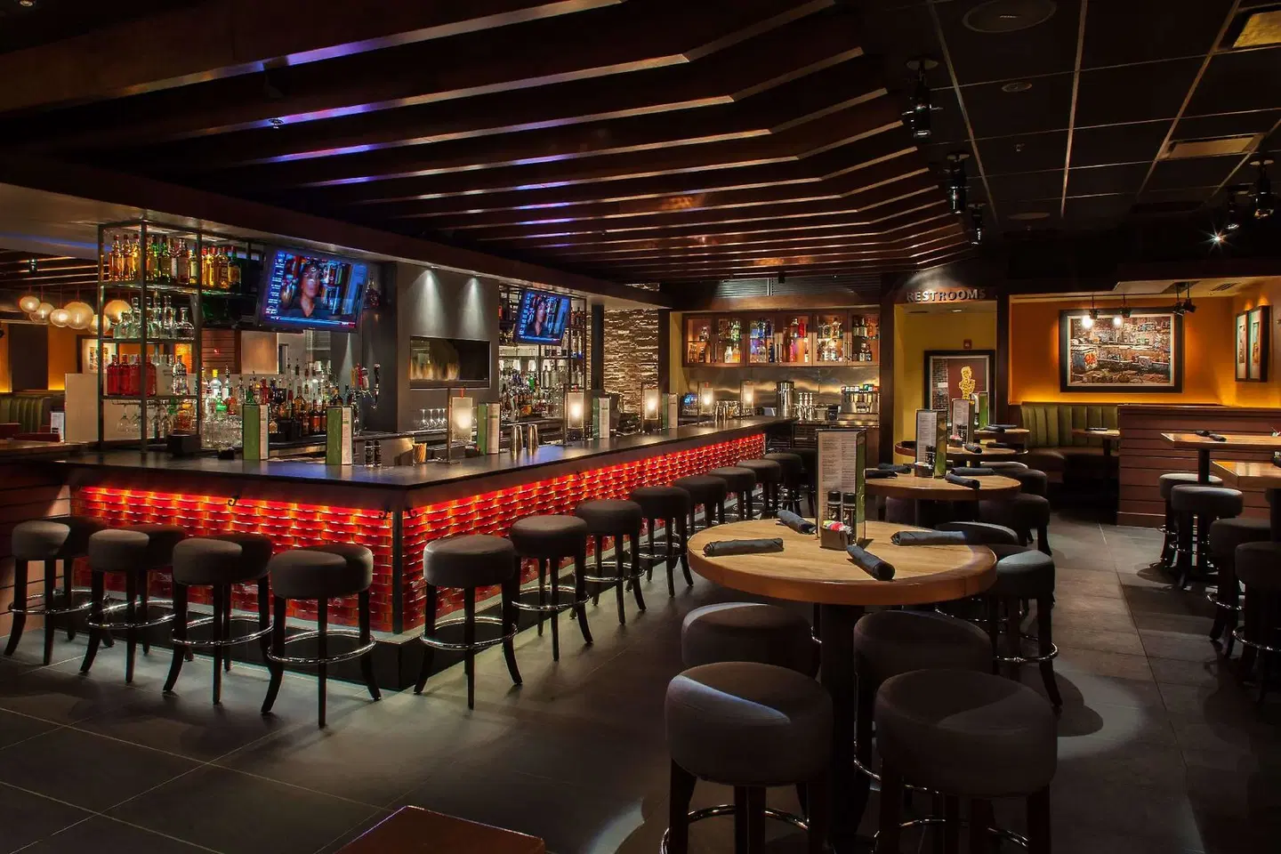 Embassy Suites By Hilton Denton Convention Center Bar