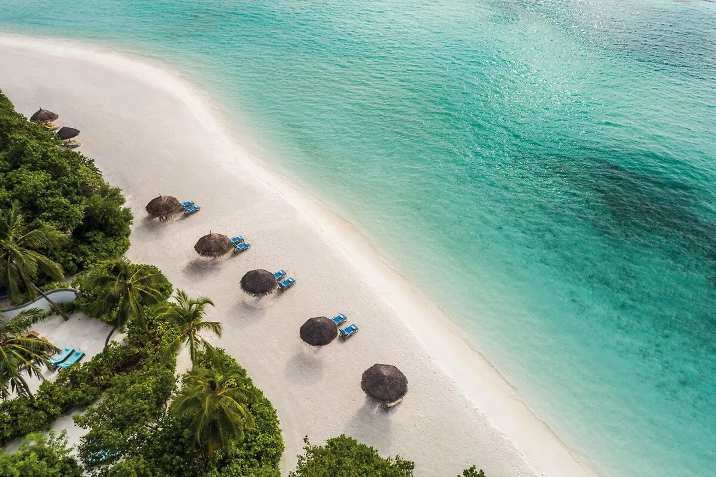 Four Seasons Resort Maldives at Kuda Huraa Strand