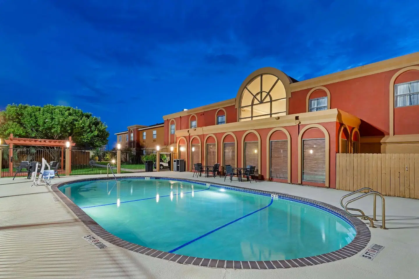 Best Western Northwest Corpus Christi Inn & Suites OUTDOOR_POOL