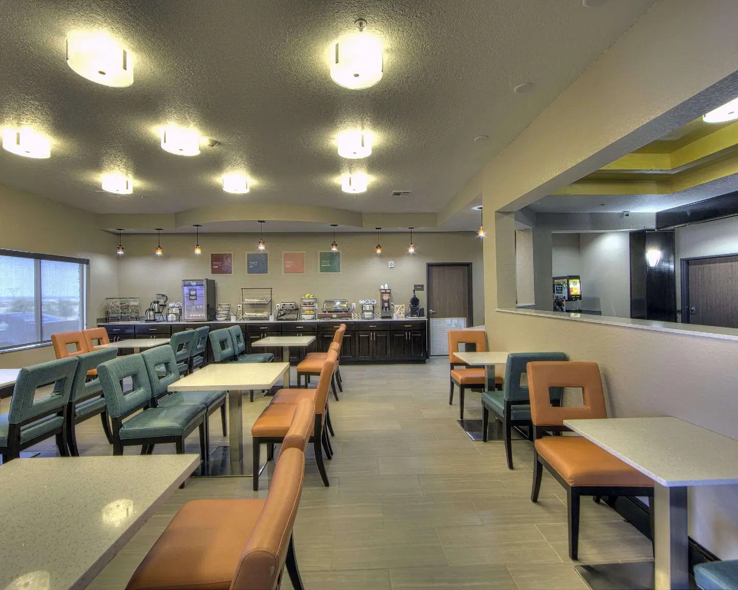 Comfort Inn & Suites Fort Worth Bar