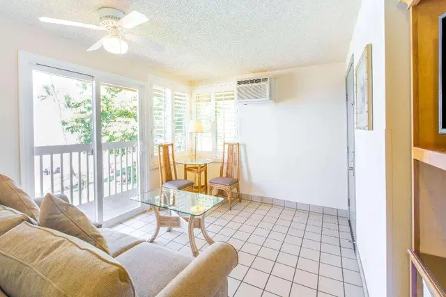 Days Inn by Wyndham Maui Oceanfront ROOM_EXAMPLE