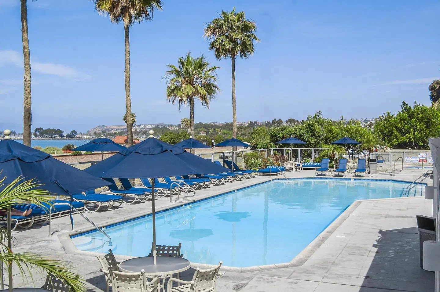 Hilton Vacation Club Riviera Beach & Shores OUTDOOR_POOL