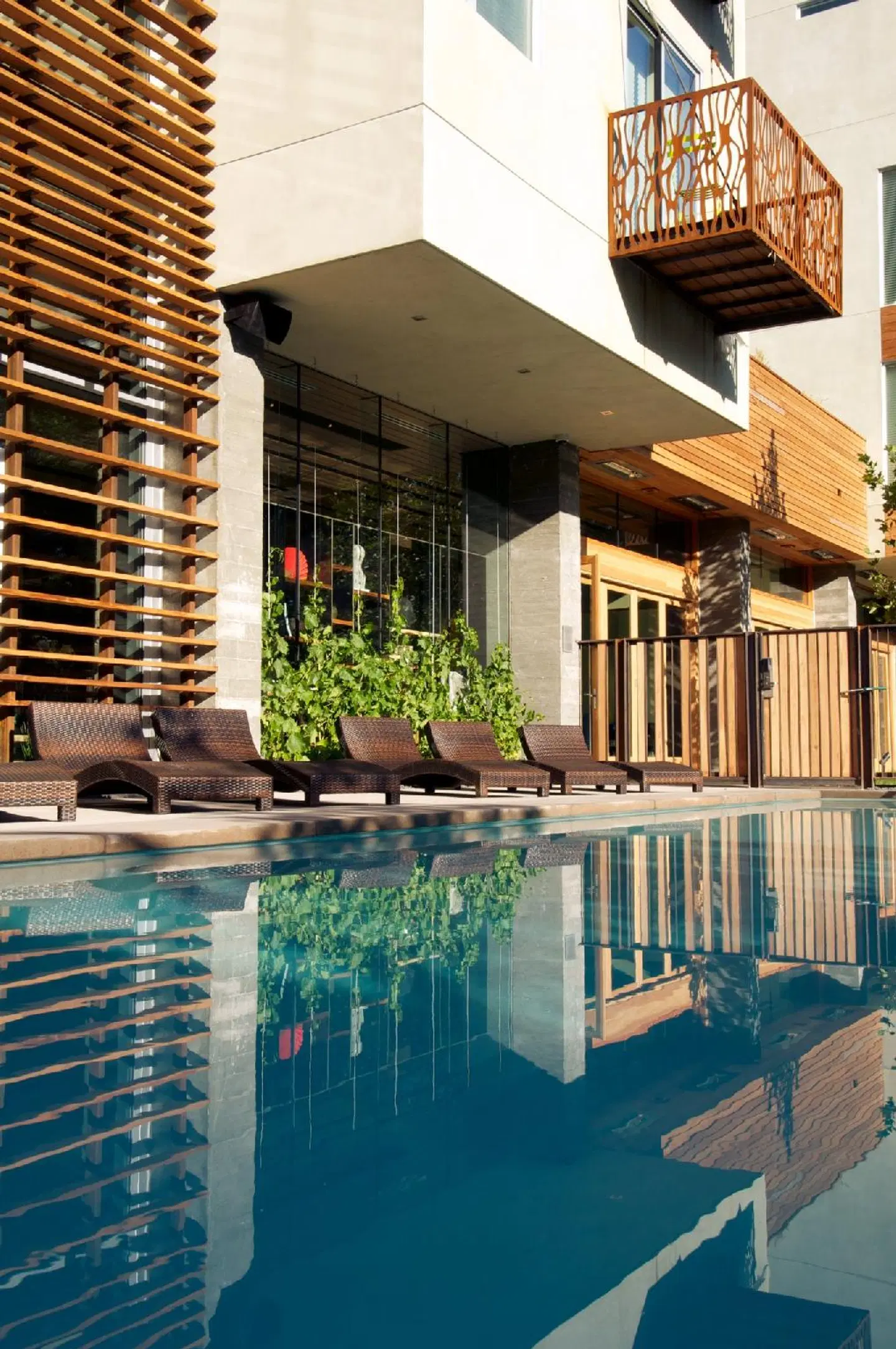 H2hotel OUTDOOR_POOL