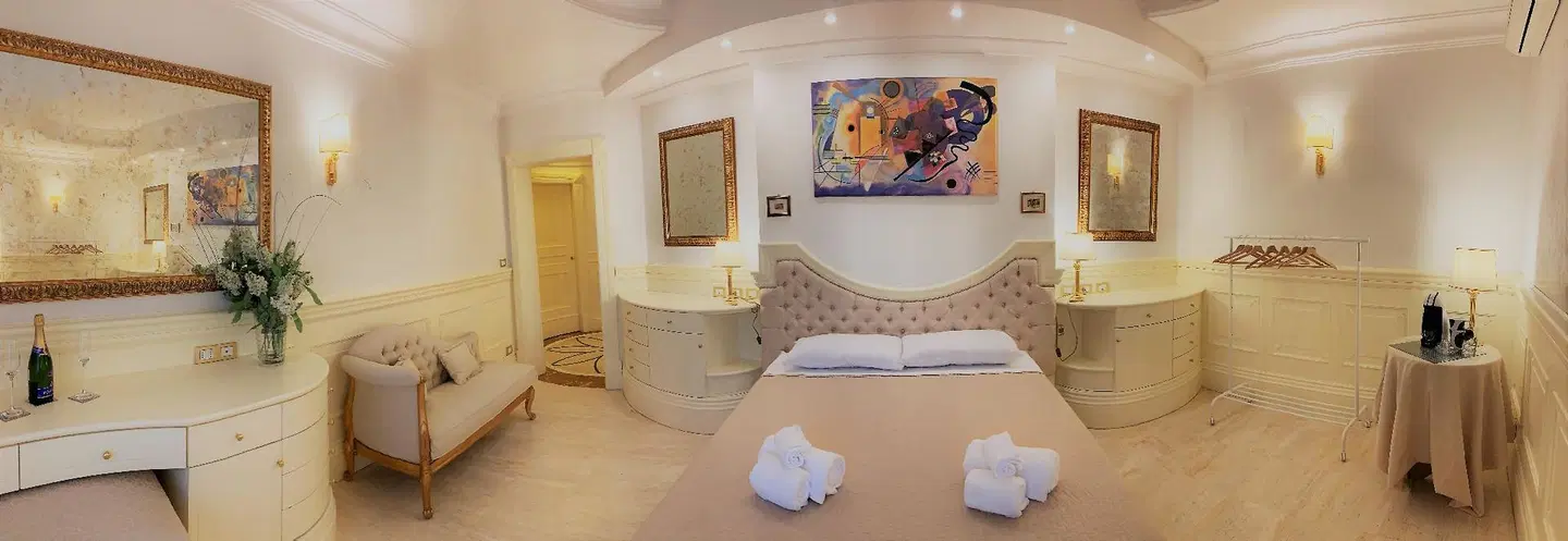 Simon's Guest House HEALTH_BEAUTY
