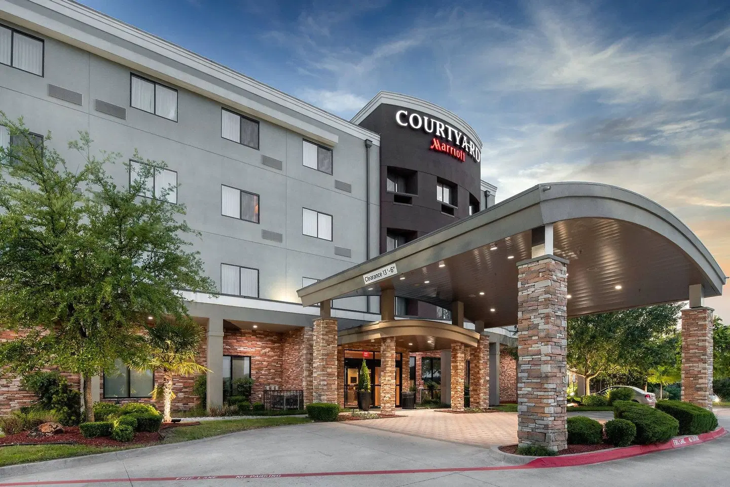 Courtyard by Marriott Fort Worth West at Cityview EXTERIOR