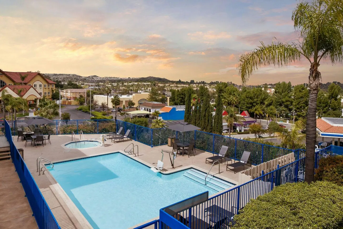 Fairfield Inn by Marriott Santa Clarita Valencia OUTDOOR_POOL