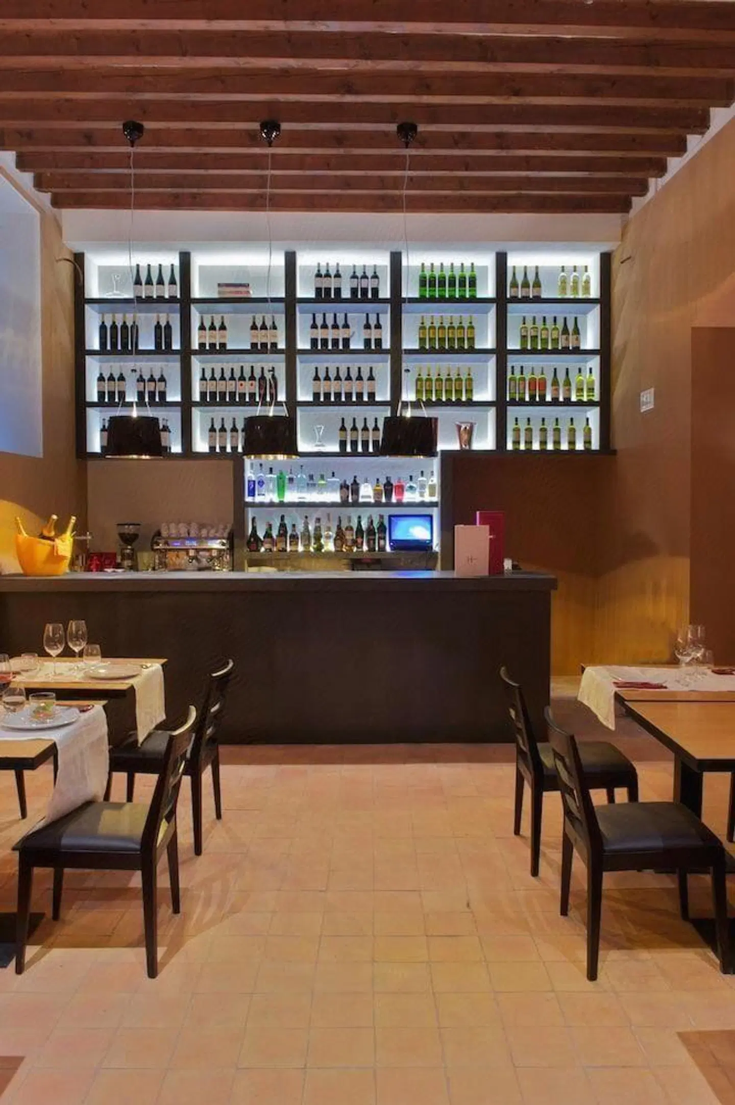 Can Cera Hotel Bar