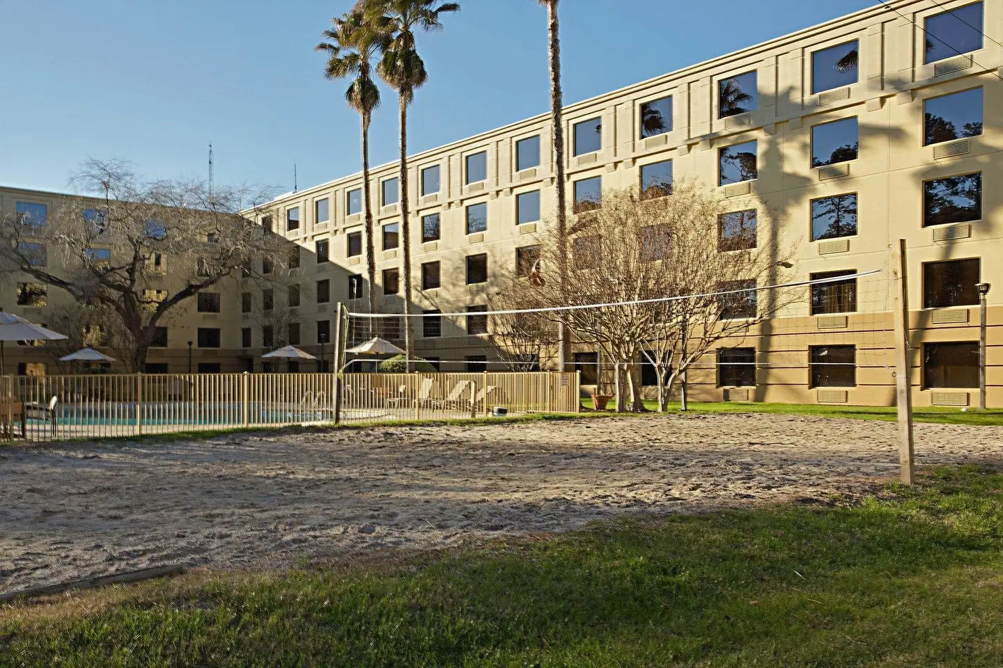 Holiday Inn Houston Intercontinental Airport EXTERIOR