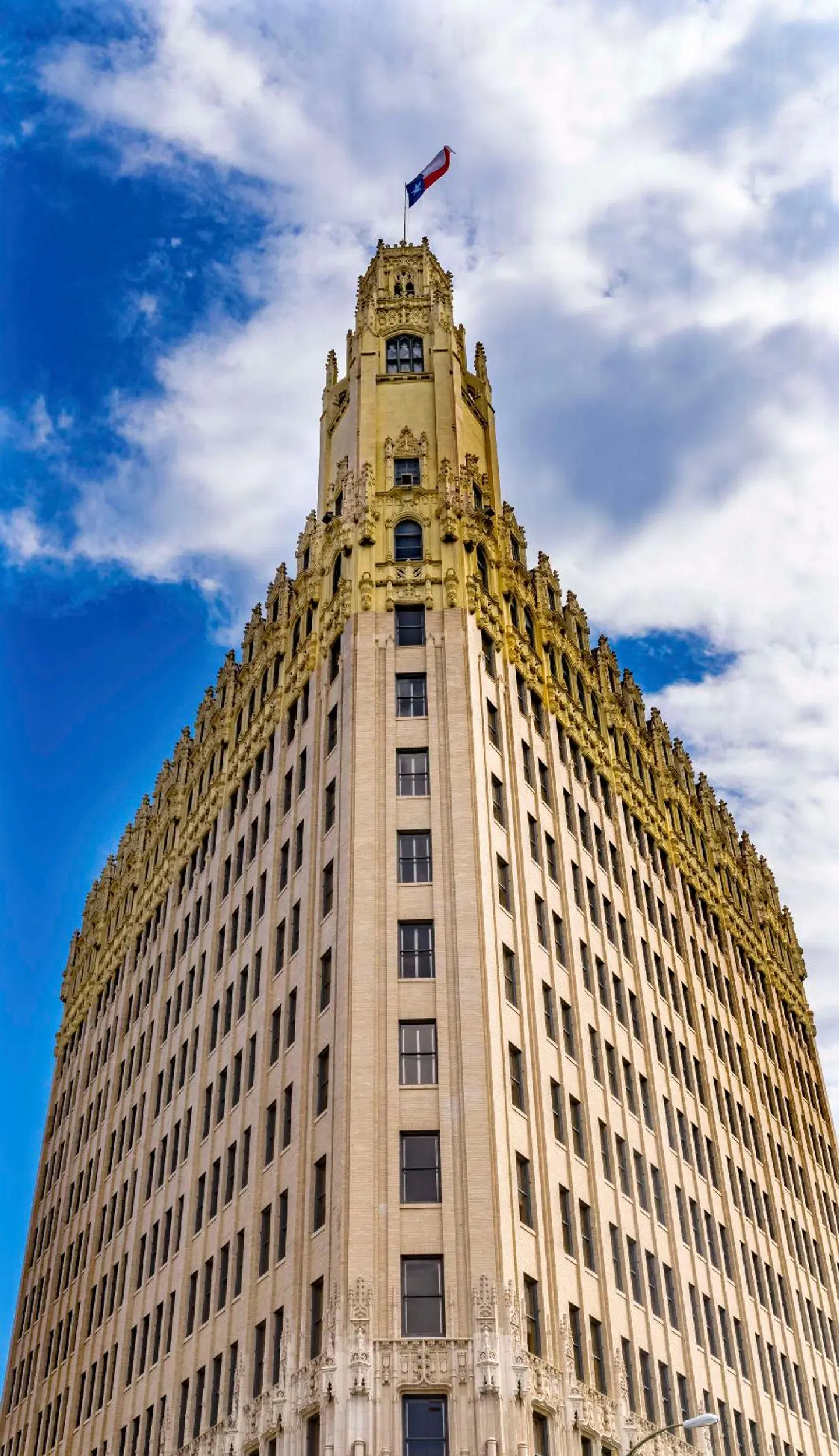 The Emily Morgan - a DoubleTree by Hilton Hotel EXTERIOR