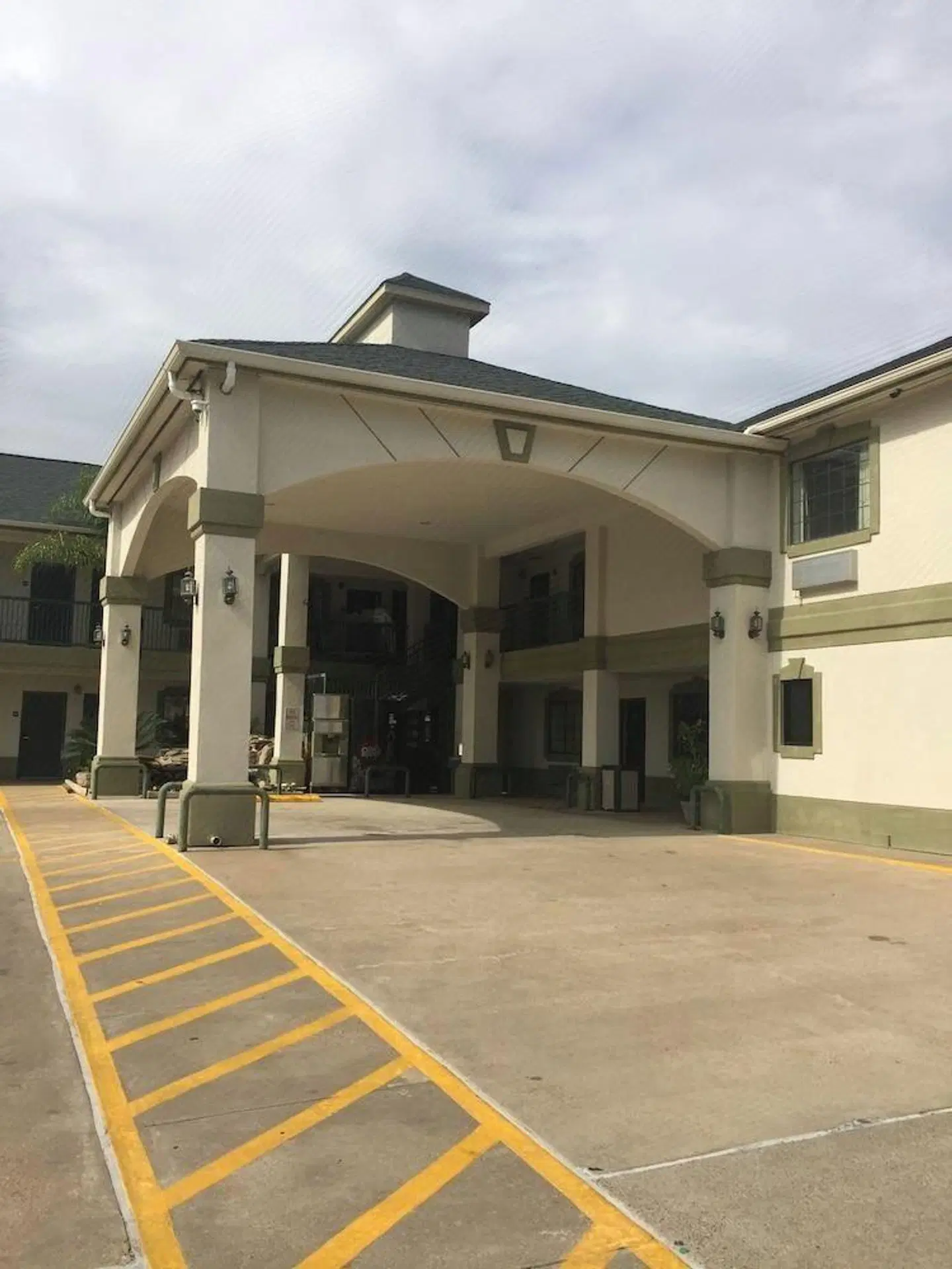 Scottish Inn and Suites Reliant Park/Texas Medical Center EXTERIOR