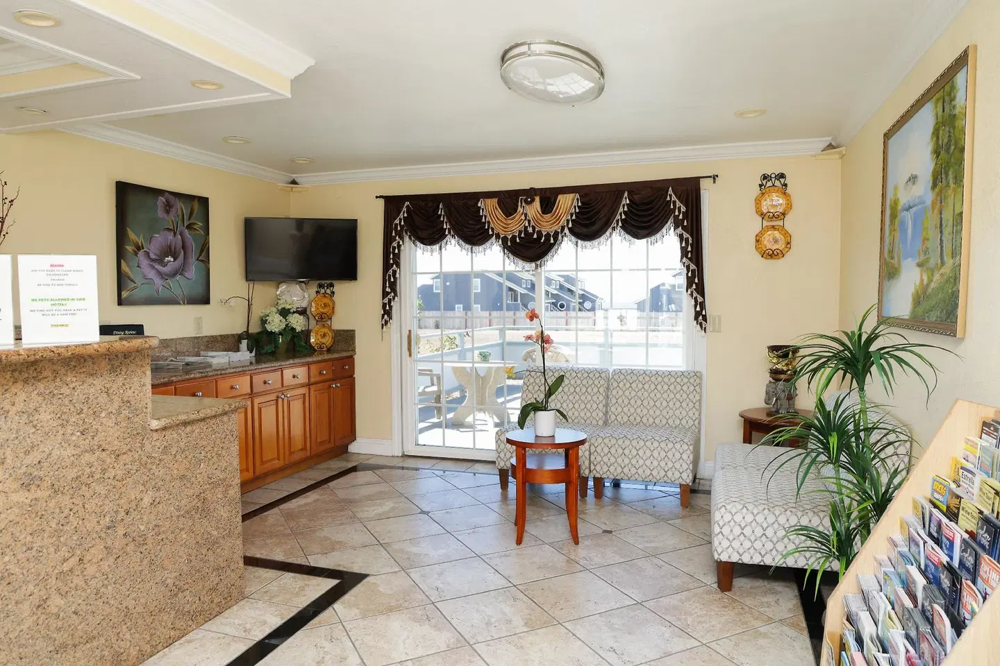 Sea Breeze Inn - San Simeon ROOM_EXAMPLE