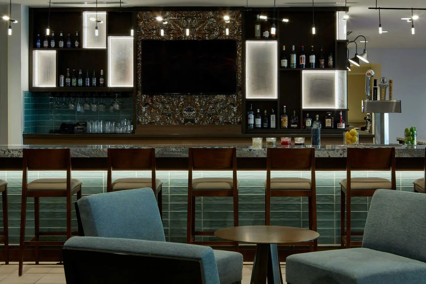 Courtyard by Marriott Thousand Oaks Agoura Hills Bar