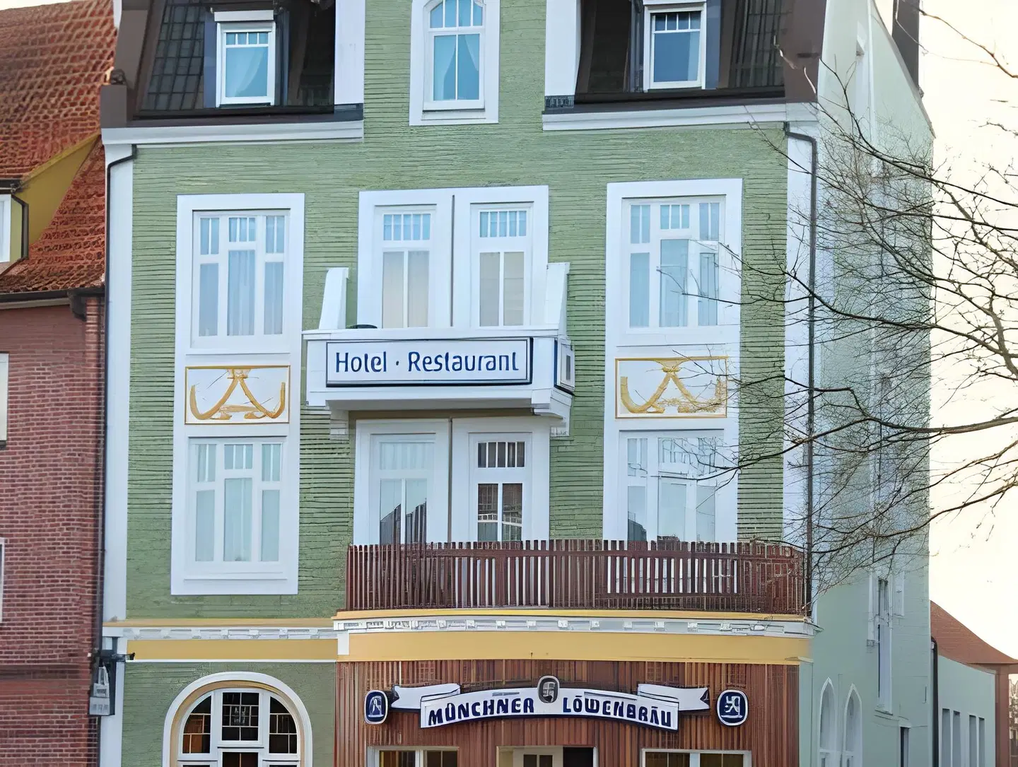 Münchner Löwenbräu EXTERIOR