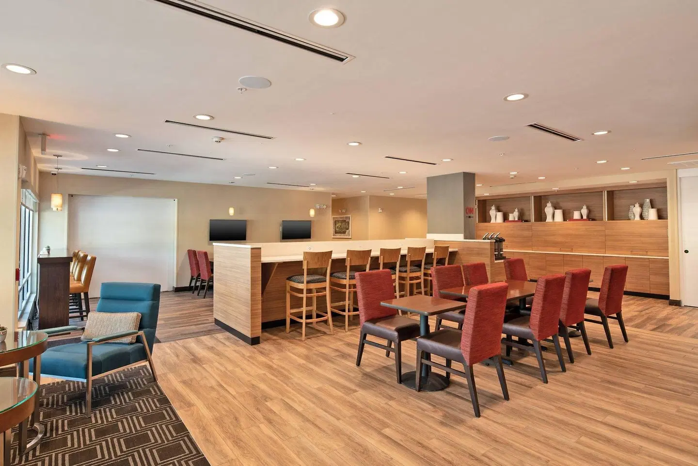 TownePlace Suites by Marriott Austin South Bar
