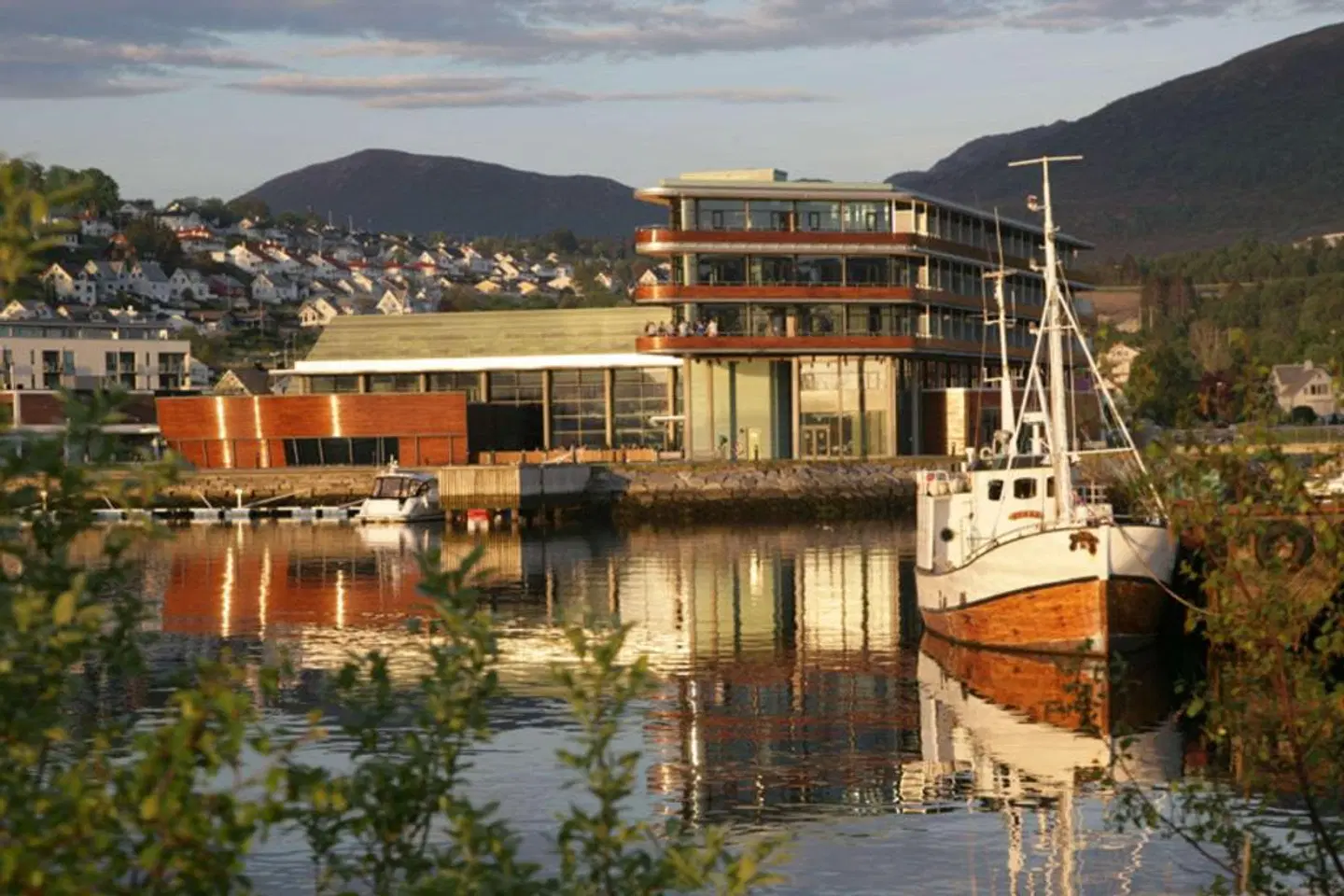 Quality Hotel Ulstein EXTERIOR