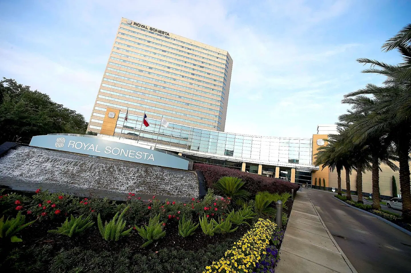 Royal Sonesta Hotel Houston EXTERIOR