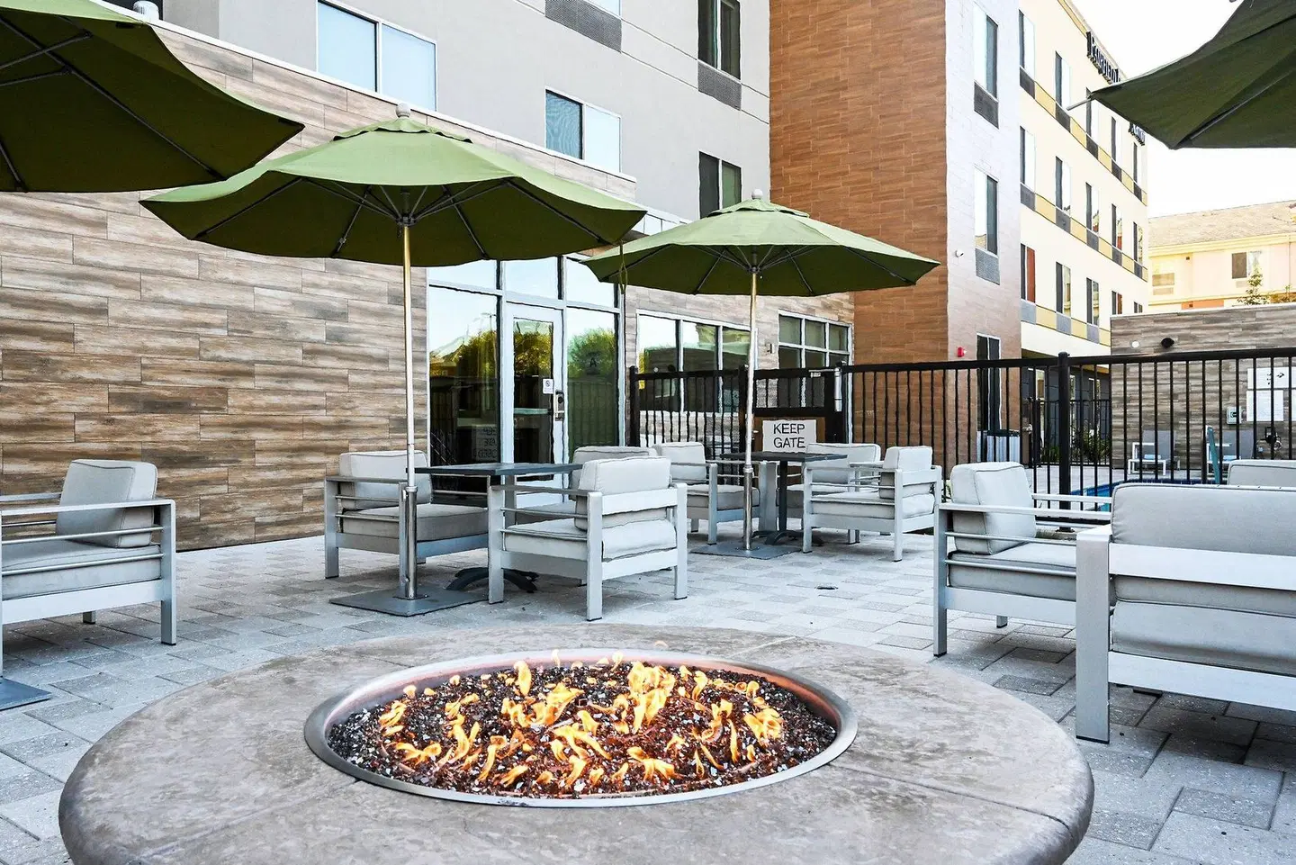 Fairfield Inn & Suites by Marriott Ontario Rancho Cucamonga Terrasse