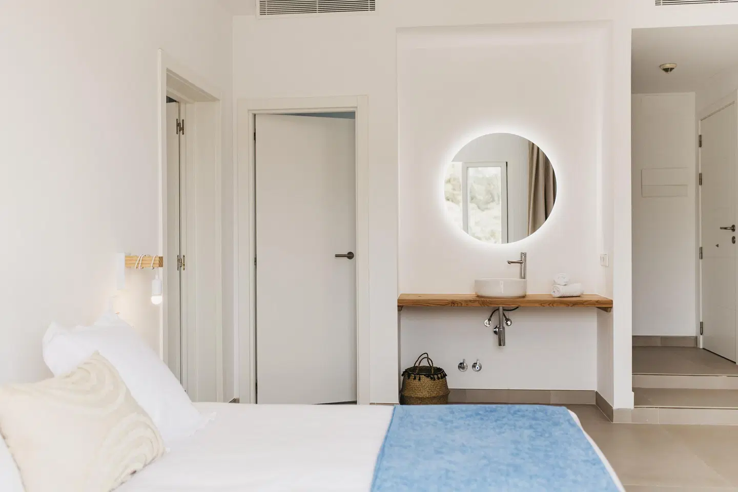 Xuroy ROOM_EXAMPLE