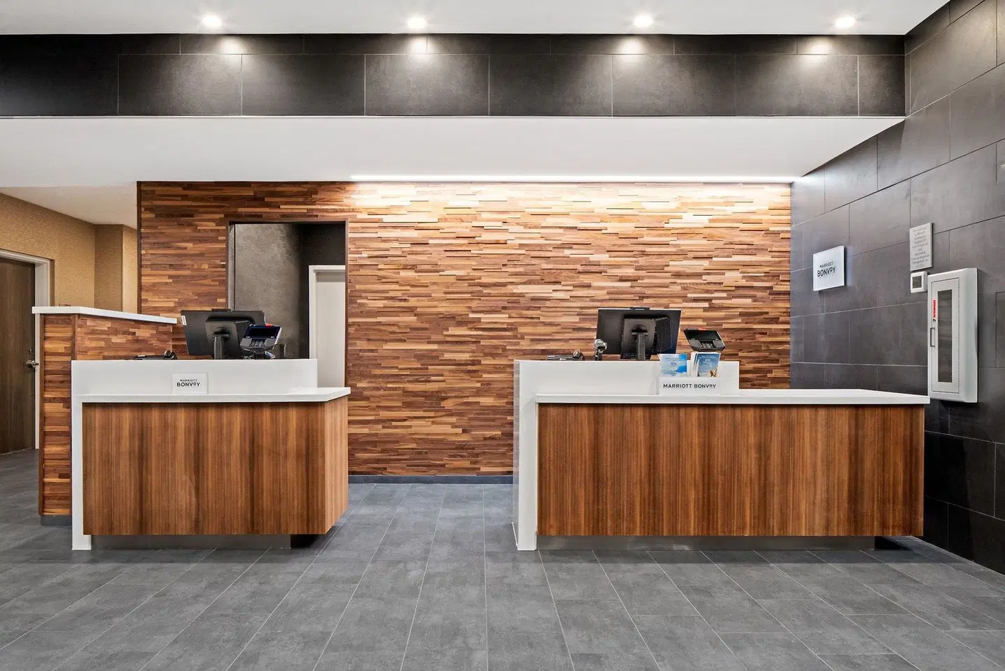 Courtyard by Marriott Houston Northeast LOUNGE_LOBBY