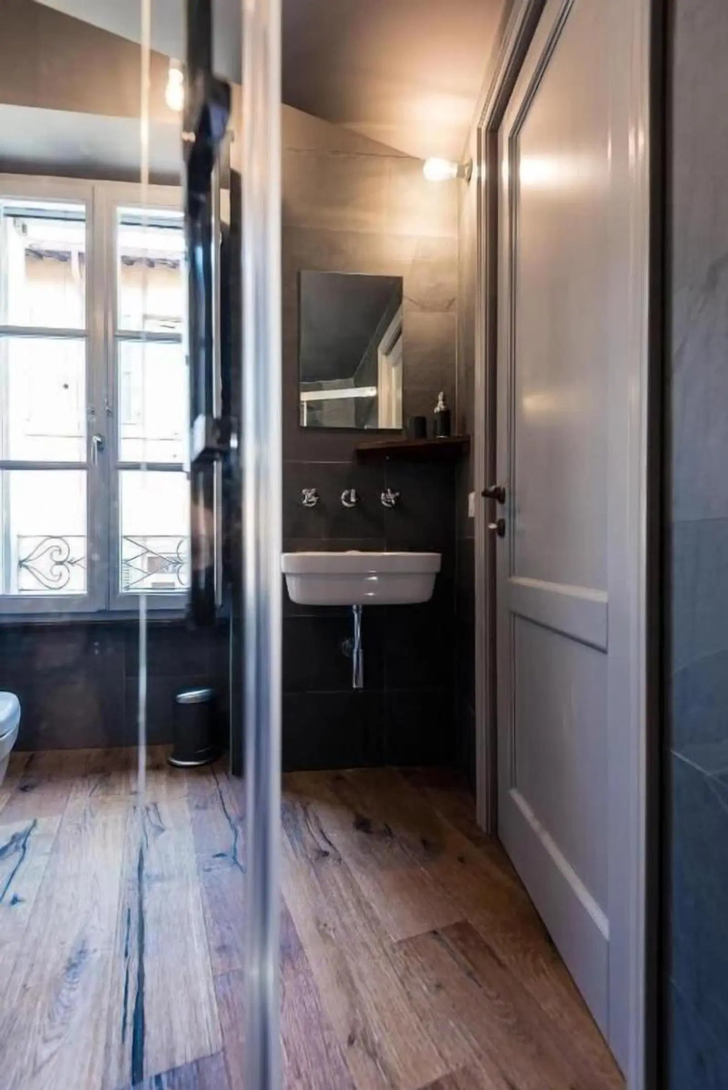 Tag Guest House Badezimmer