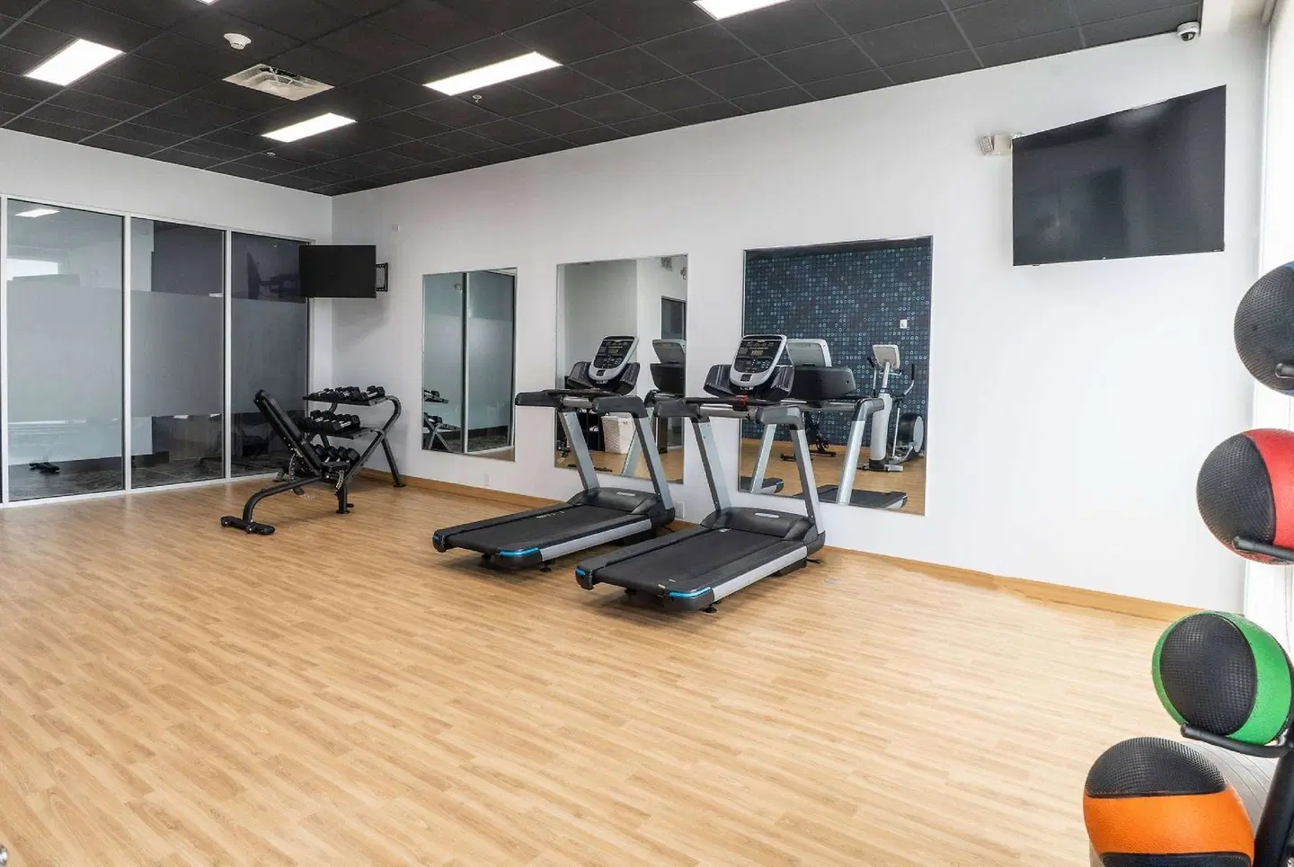 La Quinta Inn & Suites by Wyndham Corpus Christi Southeast SPORTS_AND_LEISURE
