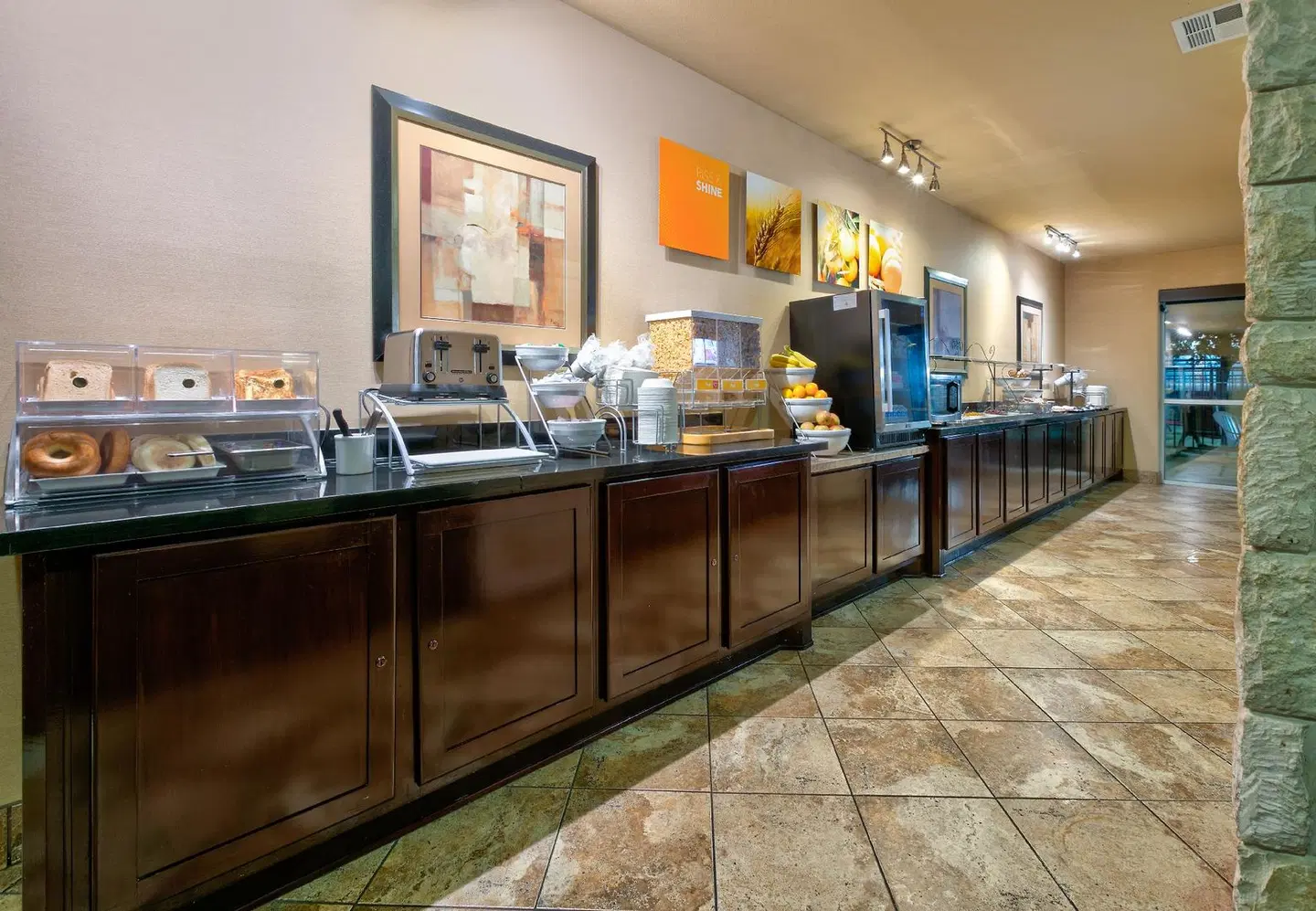 Comfort Suites Arlington Restaurant