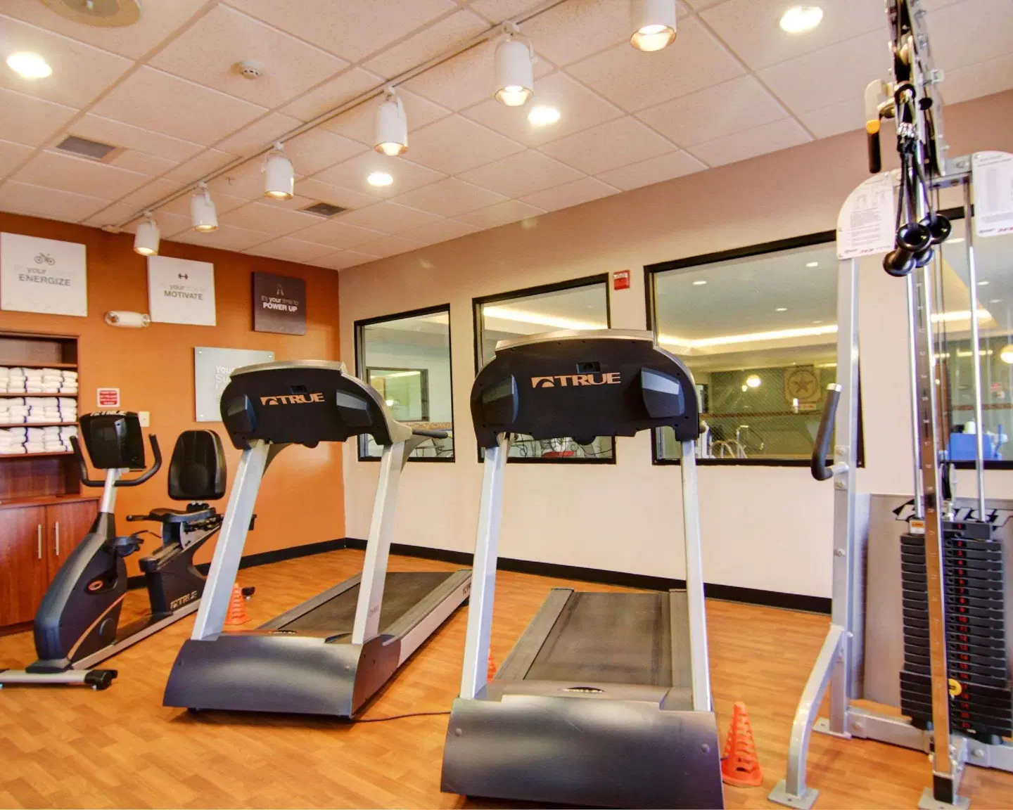 Comfort Suites SPORTS_AND_LEISURE