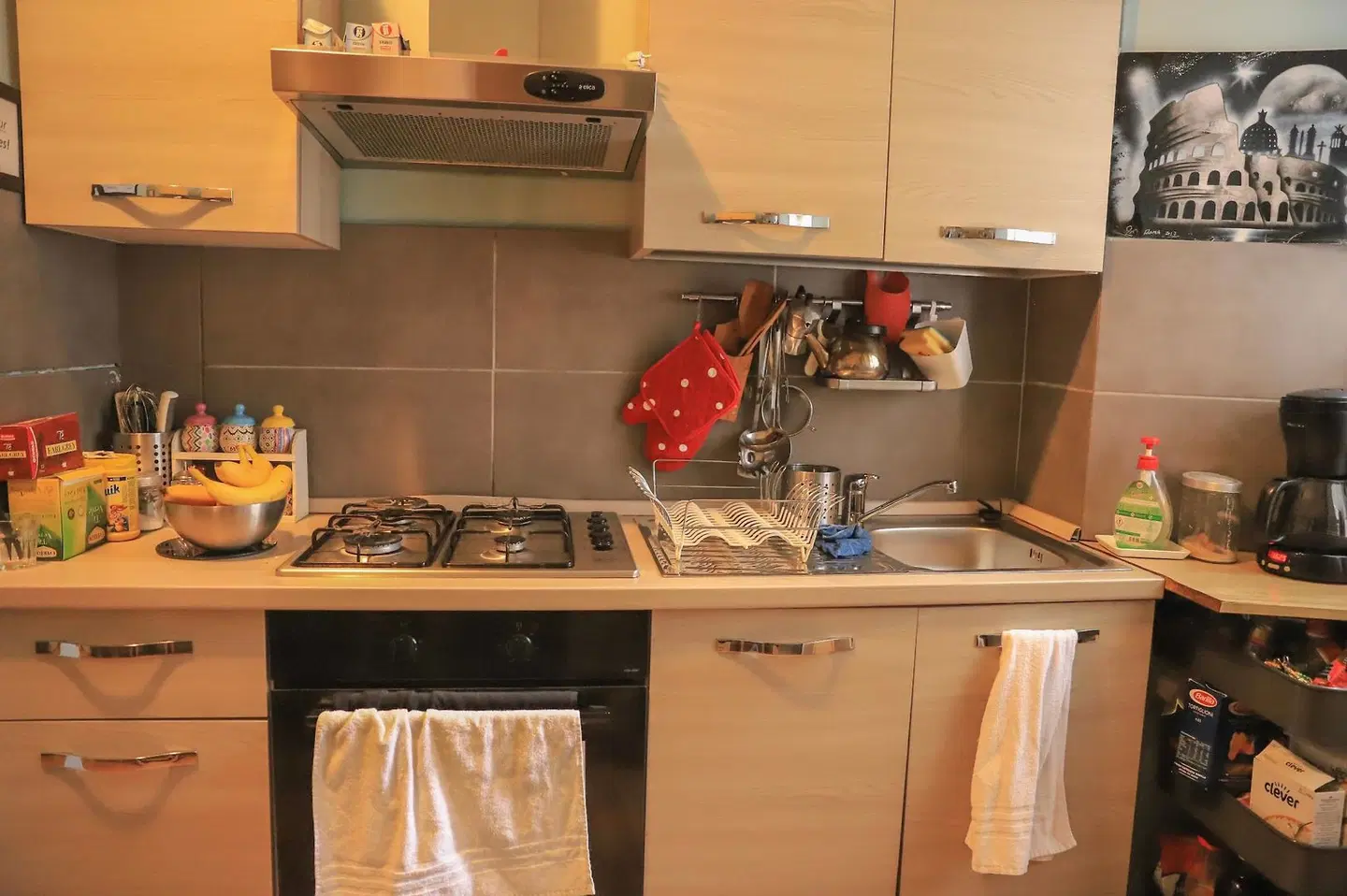 Roman Holidays Hostel ROOM_EXAMPLE