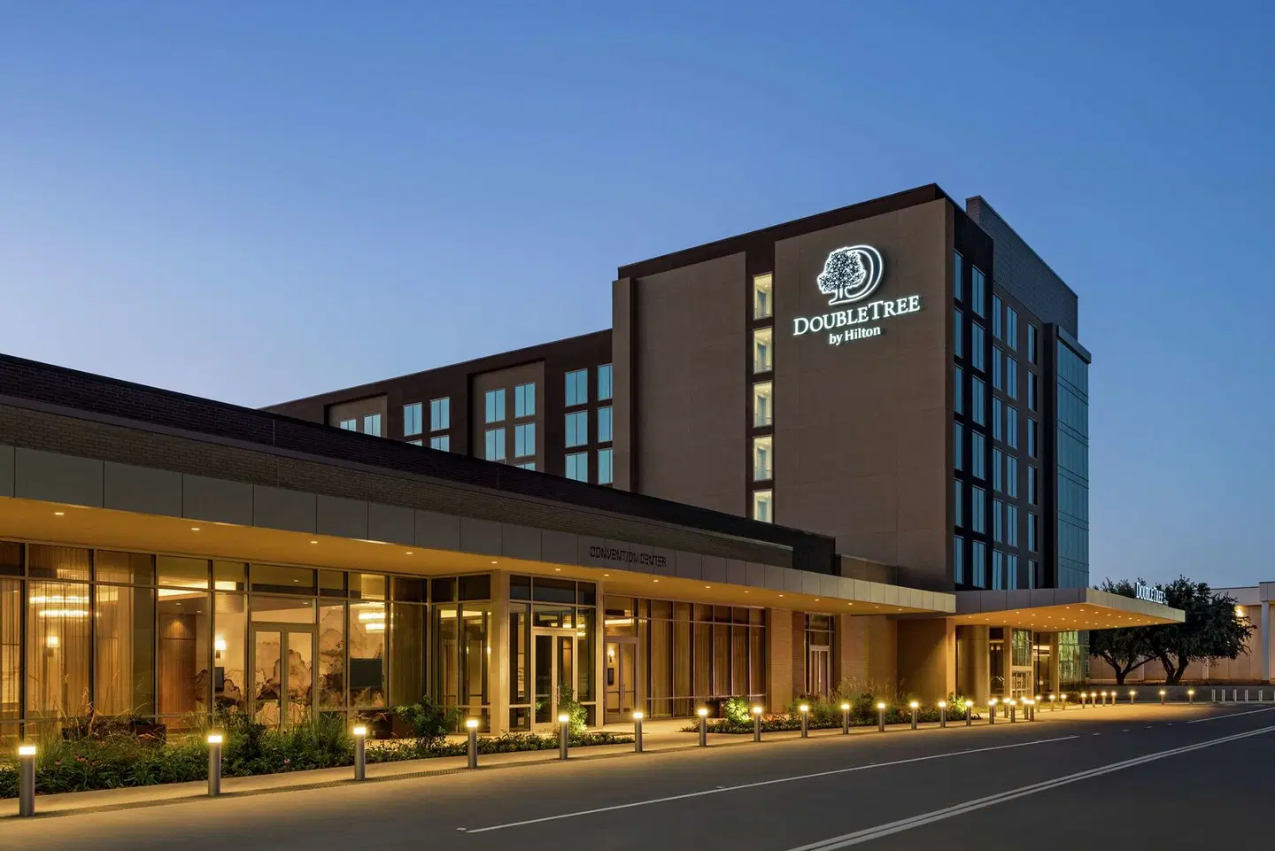 Doubletree by Hilton Abilene Downtown Convention Center EXTERIOR