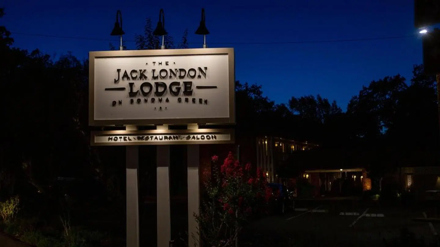 The Jack London Lodge EXTERIOR
