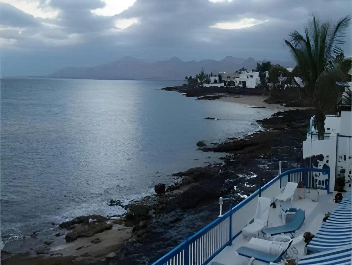 Apartamentos Cabrera Strand